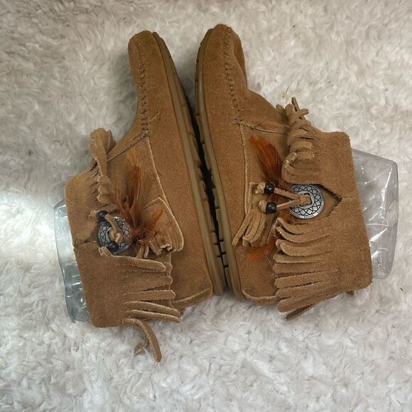 Minnetonka Boots Concho Moccasins Ankle Booties  Tan Leather suede SZ7 - Picture 6 of 9